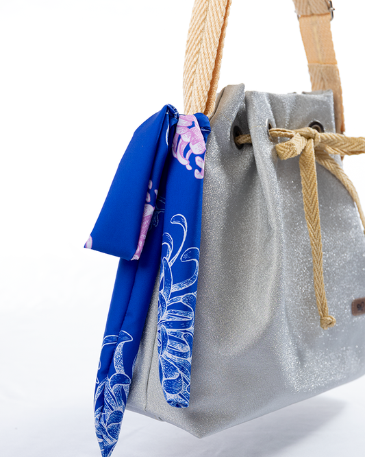 Bolso Pañoleta Brillante Plateado